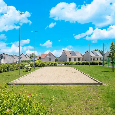 In With Garden & Parking, Cleaning Included *