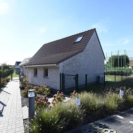 In With Garden & Parking, Cleaning Included Feriehus *